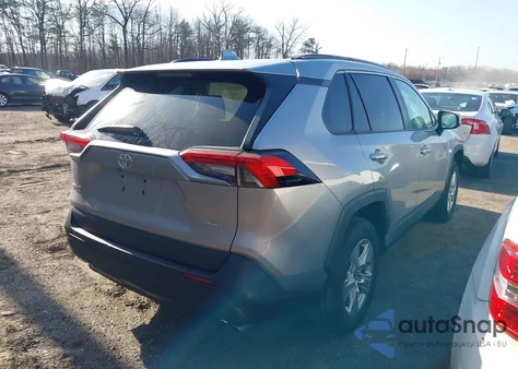 2021 Toyota Rav4 Xle из США, поврежденный, VIN 2T3W1RFV8MC119870